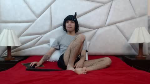 Snapshot of nyx_and_arian chatting on March 31, 6:52 pm nyx_and_arian online show from March 31, 6:52 pm