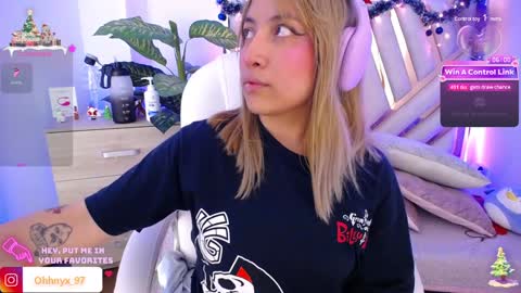 Alex   .    online show from December 17, 8:01 am