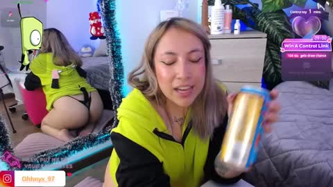 Alex   .    online show from January 8, 9:32 am