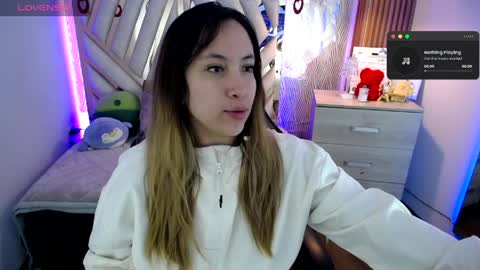 Alex   .    online show from May 17, 2:53 am