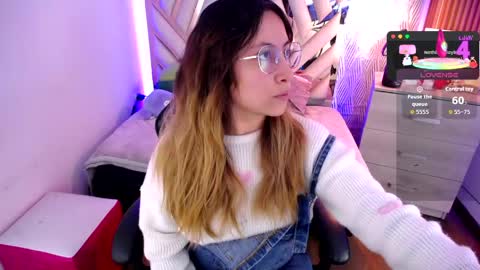 Alex   .    online show from May 19, 3:13 am