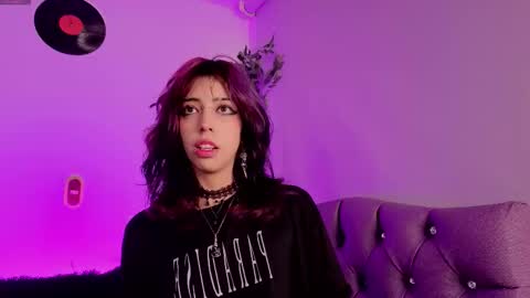 Snapshot of nyx_nayla chatting on January 10, 4:58 am online show from January 10, 4:58 am