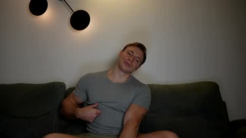 Snapshot of o_r_b_i_t chatting on May 4, 5:20 pm o_r_b_i_t online show from May 4, 5:20 pm