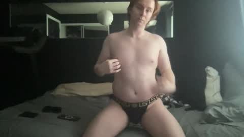 Snapshot of obedientpleasure chatting on March 20, 11:31 pm Obedient Pleasure online show from March 20, 11:31 pm