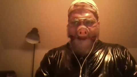 obesepervpiggy89 online show from May 24, 1:43 am