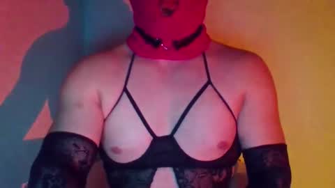 Snapshot of obscuraboy chatting on February 20, 9:59 pm Doxy online show from February 20, 9:59 pm