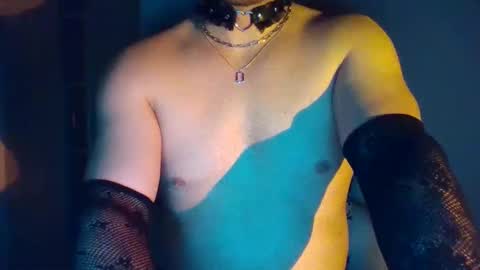 Snapshot of obscuraboy chatting on April 13, 12:16 am Doxy online show from April 13, 12:16 am