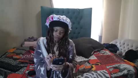 obsessedmimi online show from April 28, 9:36 am