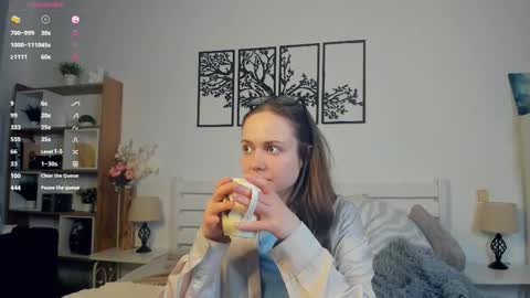 Elis online show from March 5, 8:38 pm