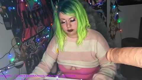 occvlt qveen online show from January 18, 12:24 am