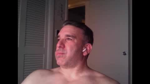 Snapshot of oceanmanx chatting on October 1, 12:38 am Ocean online show from October 1, 12:38 am