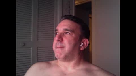 Snapshot of oceanmanx chatting on October 4, 2:20 am Ocean online show from October 4, 2:20 am