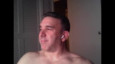 Snapshot of oceanmanx chatting on December 18, 2:50 am Ocean online show from December 18, 2:50 am