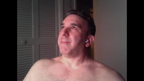 Snapshot of oceanmanx chatting on December 21, 3:35 am Ocean online show from December 21, 3:35 am