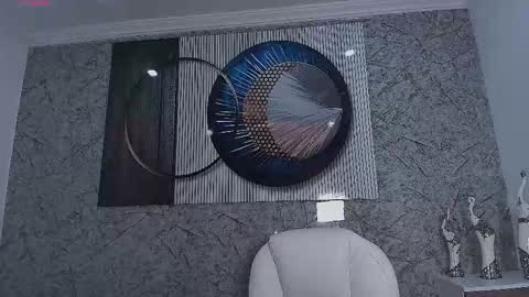 independent model online show from March 26, 11:16 am