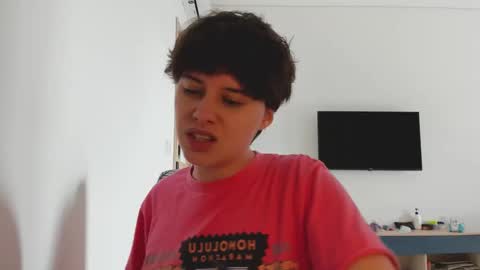 Snapshot of octopussy69x chatting on January 8, 8:16 am Evie online show from January 8, 8:16 am