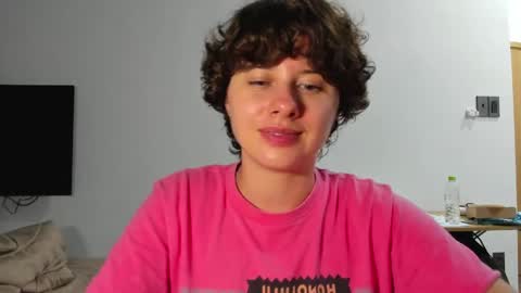 Evie online show from March 22, 2:53 pm