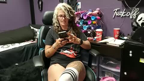 Snapshot of oddywithabody chatting on September 14, 8:13 am Oddy With A Body online show from September 14, 8:13 am