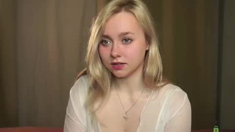 Snapshot of odelynbrower chatting on October 2, 8:16 pm Alice online show from October 2, 8:16 pm