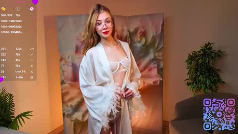 Lynna online show from November 27, 11:01 am