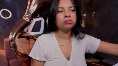 odette_b online show from December 4, 3:16 am