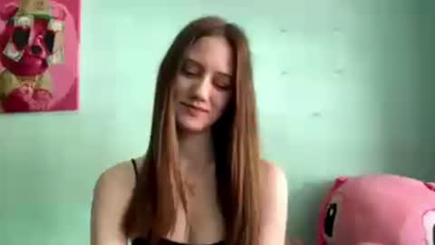 Snapshot of odetteattinger chatting on March 17, 9:01 am Mia online show from March 17, 9:01 am