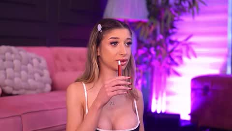 Odette online show from February 19, 5:58 am