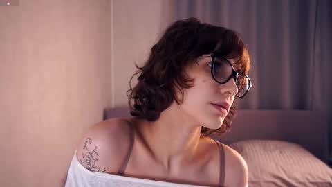 Thea online show from November 24, 7:13 pm