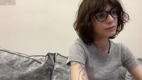 Thea online show from February 25, 4:33 am