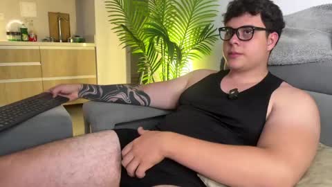 Snapshot of odin_blake chatting on April 5, 2:20 am ODIN online show from April 5, 2:20 am