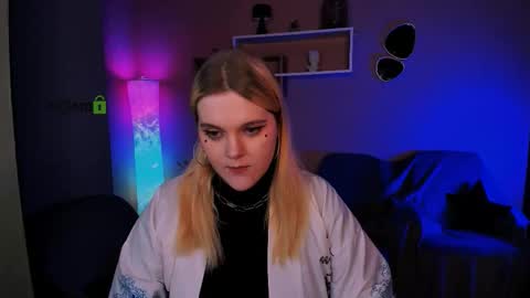 odri_sweet online show from October 16, 11:39 pm