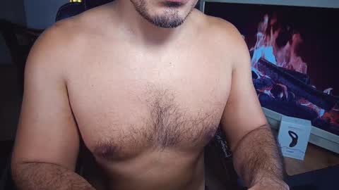 officeman7 online show from December 11, 8:28 pm