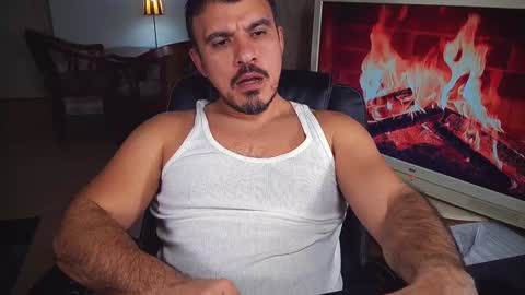 officeman7 online show from February 8, 5:29 pm