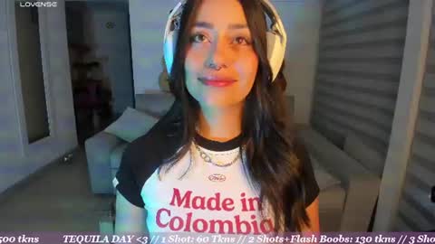 Snapshot of officialvirgogoddess chatting on July 24, 11:25 pm Help me reach 50 thumbs up online show from July 24, 11:25 pm