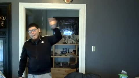 oscar flores online show from May 16, 3:55 pm