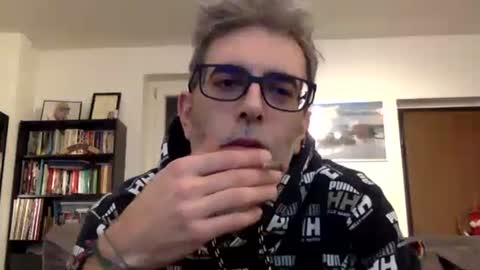 Snapshot of oggs48 chatting on December 25, 5:26 pm oggs48 online show from December 25, 5:26 pm