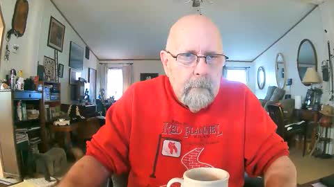 Snapshot of ogusbogus chatting on January 18, 3:27 pm Maximus No Mo online show from January 18, 3:27 pm