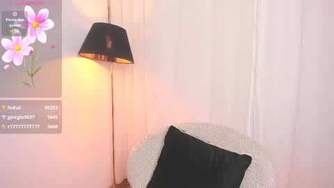  Holly  online show from March 3, 4:14 am