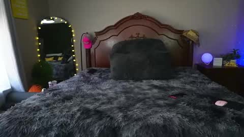 Gray online show from April 28, 4:45 pm