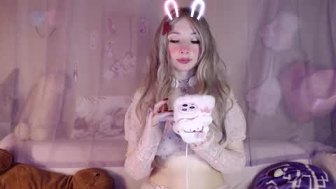 Snapshot of oh_pichuu chatting on September 24, 7:39 pm Milly online show from September 24, 7:39 pm