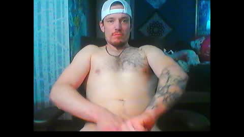 Snapshot of oh_you_know69 chatting on January 23, 9:18 pm who dares toss me some tips lets have fun online show from January 23, 9:18 pm
