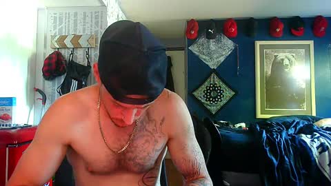 Snapshot of oh_you_know69 chatting on September 16, 8:54 pm who dares toss me some tips lets have fun online show from September 16, 8:54 pm