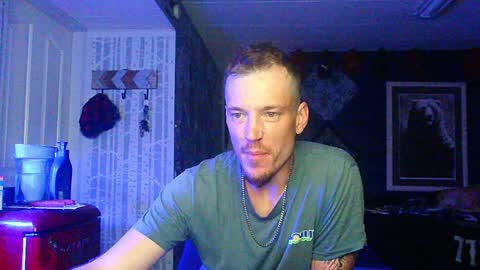 Snapshot of oh_you_know69 chatting on September 29, 8:52 am who dares toss me some tips lets have fun online show from September 29, 8:52 am