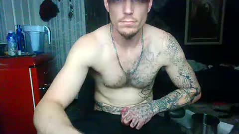 Snapshot of oh_you_know69 chatting on November 11, 12:05 pm who dares toss me some tips lets have fun online show from November 11, 12:05 pm