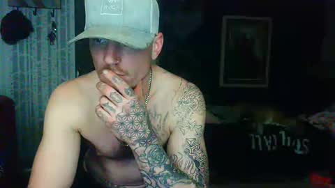 Snapshot of oh_you_know69 chatting on November 20, 7:52 am who dares toss me some tips lets have fun online show from November 20, 7:52 am