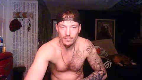 Snapshot of oh_you_know69 chatting on December 5, 5:05 am who dares toss me some tips lets have fun online show from December 5, 5:05 am