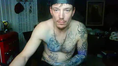 Snapshot of oh_you_know69 chatting on January 10, 2:19 pm who dares toss me some tips lets have fun online show from January 10, 2:19 pm