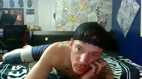 Snapshot of oh_you_know69 chatting on January 11, 1:27 pm who dares toss me some tips lets have fun online show from January 11, 1:27 pm