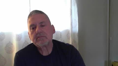 Snapshot of ohfukitsbob chatting on November 26, 2:40 pm ohfukitsbob online show from November 26, 2:40 pm