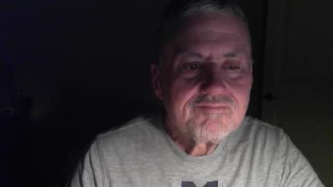 Snapshot of ohfukitsbob chatting on January 10, 2:35 am ohfukitsbob online show from January 10, 2:35 am